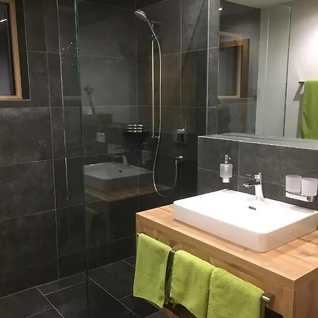 Suot Crapalb Apartment